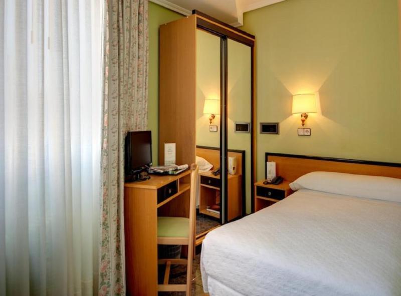 Hotel Alda Pasaje 3*